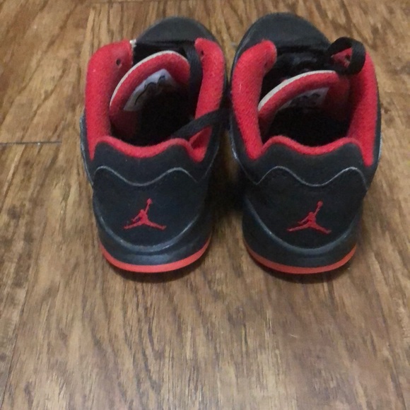 Jordan 5 - Picture 2 of 5